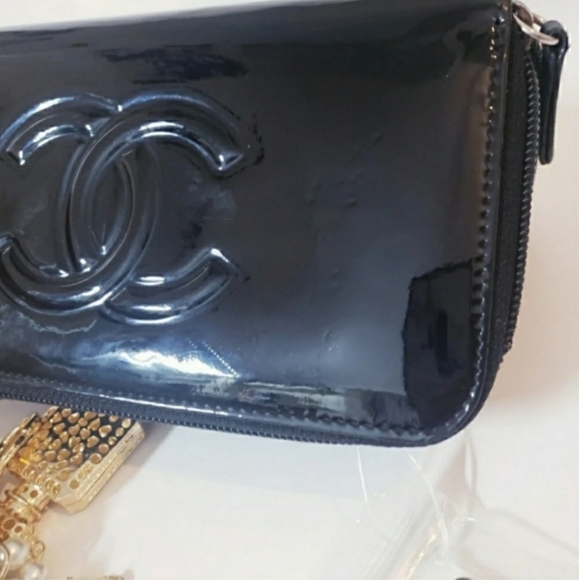 Chanel Camellia Palette Limited Edition Black Long Patent Floral Wallet - Picture 10 of 15